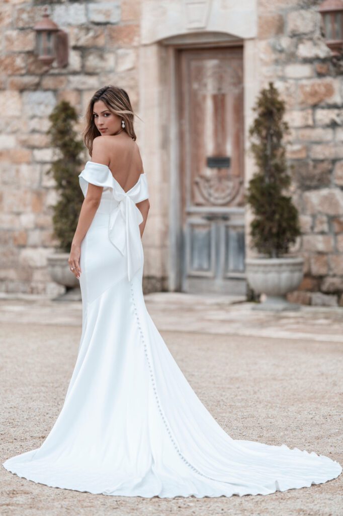 wedding dress botique Kansas City Wedding Dresses off the rack
